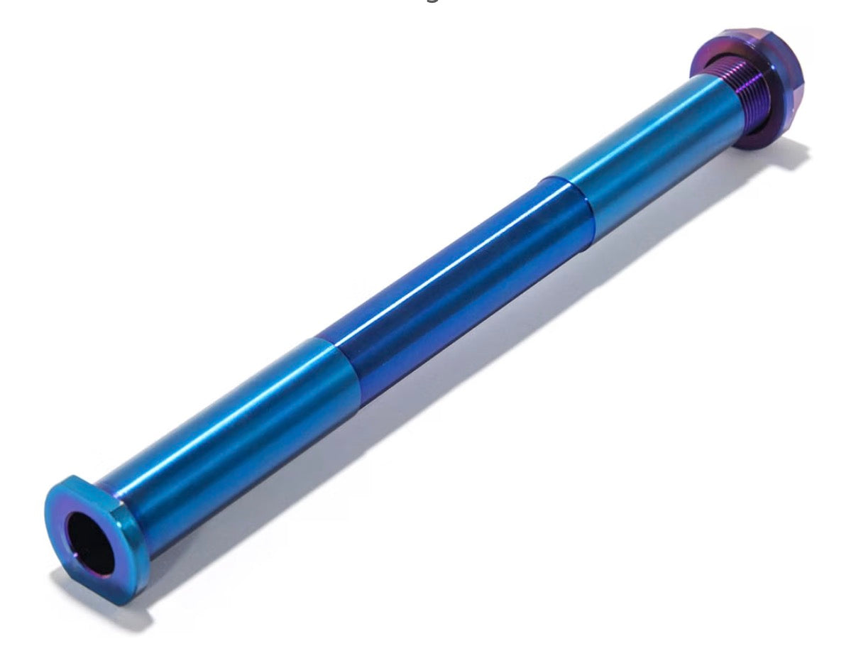 Rear titanium axel(PREORDER)